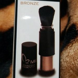 Powder brush Bronzer